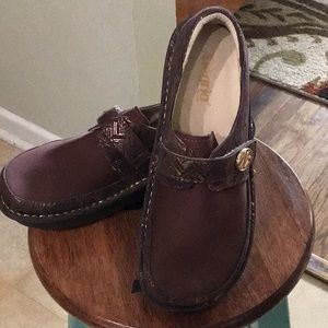 EUC Alegria shoes size 41/10.5